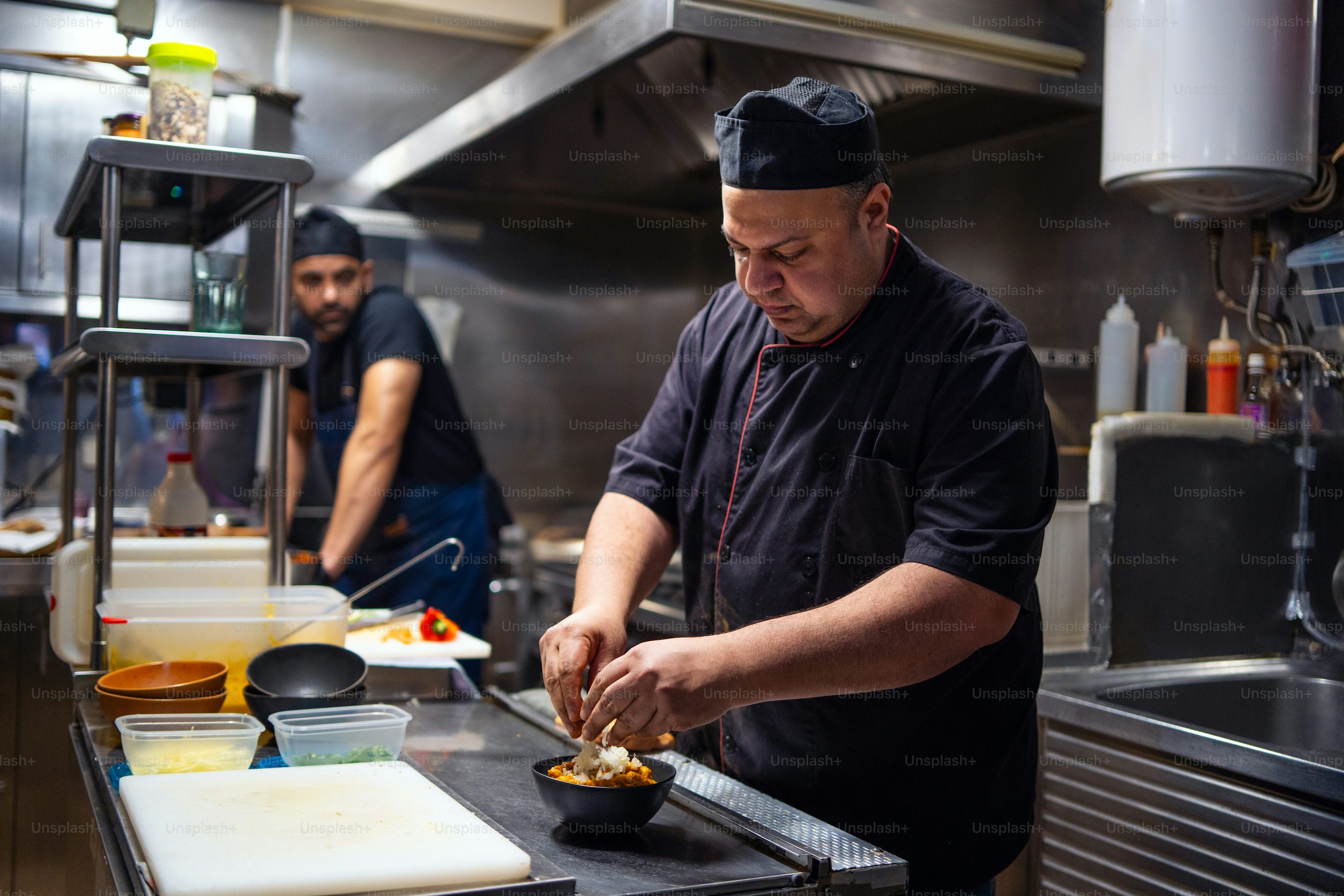Cómo reducir el sodio en tus comidas sin perder sabor: 15 trucos de chefs profesionales